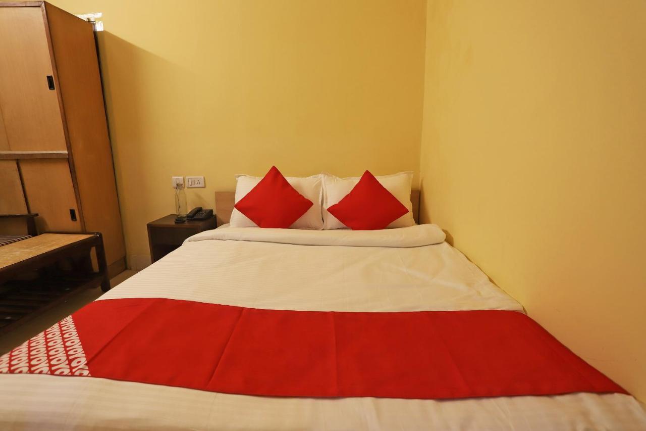 โอโย แฟล็กชิป 76697 โฮเทล พาร์ค อาวาธ Hotel ลัคเนา ภายนอก รูปภาพ