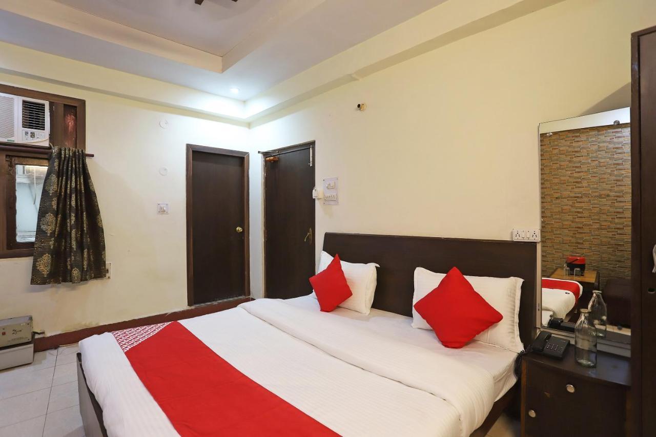 โอโย แฟล็กชิป 76697 โฮเทล พาร์ค อาวาธ Hotel ลัคเนา ภายนอก รูปภาพ