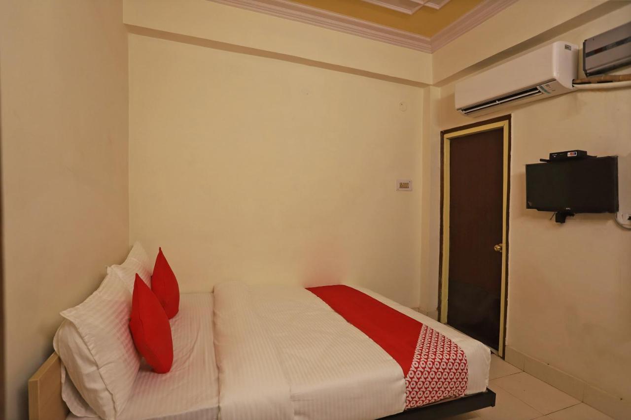 โอโย แฟล็กชิป 76697 โฮเทล พาร์ค อาวาธ Hotel ลัคเนา ภายนอก รูปภาพ